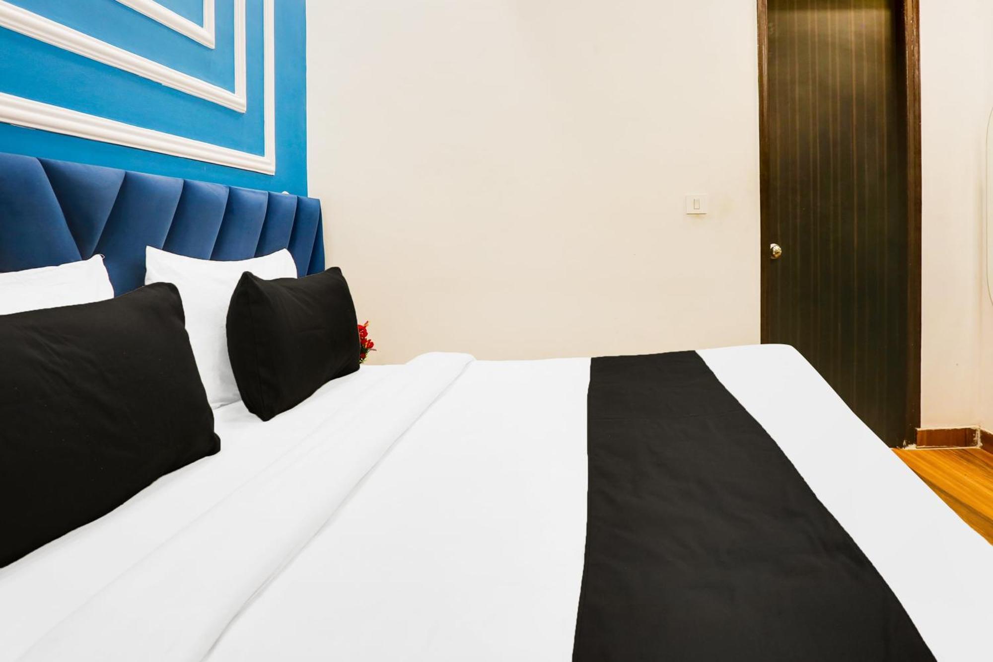 Hotel O Royal Guest House Garhi Harsaru Buitenkant foto
