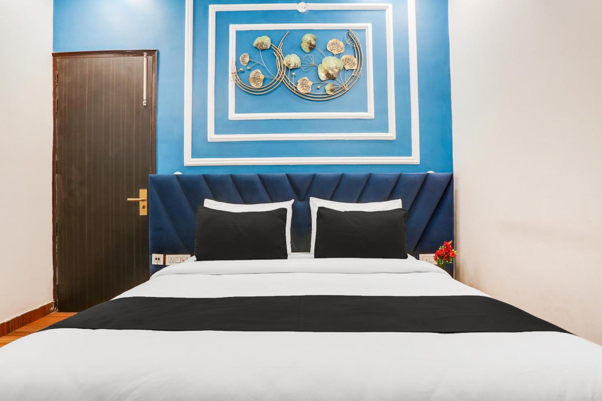 Hotel O Royal Guest House Garhi Harsaru Buitenkant foto
