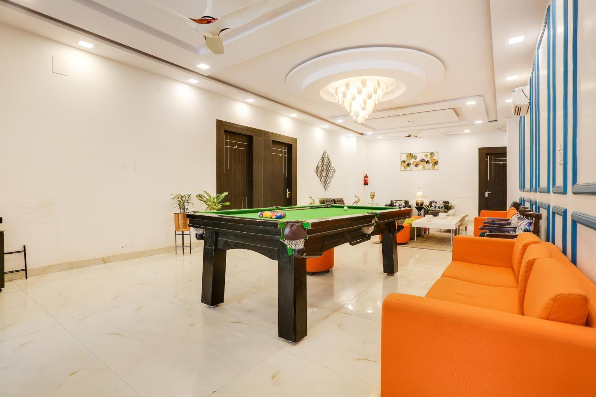 Hotel O Royal Guest House Garhi Harsaru Buitenkant foto