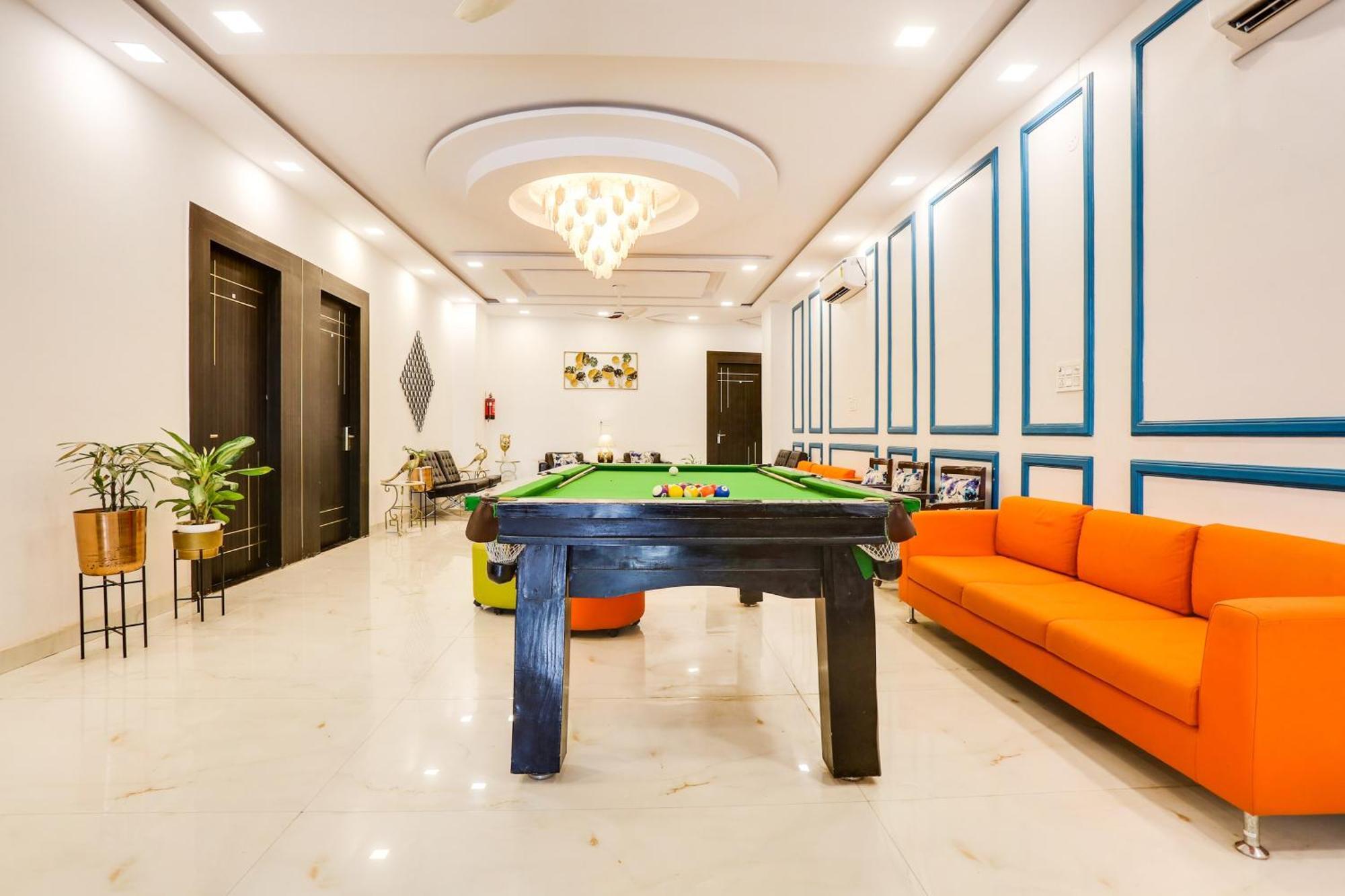 Hotel O Royal Guest House Garhi Harsaru Buitenkant foto